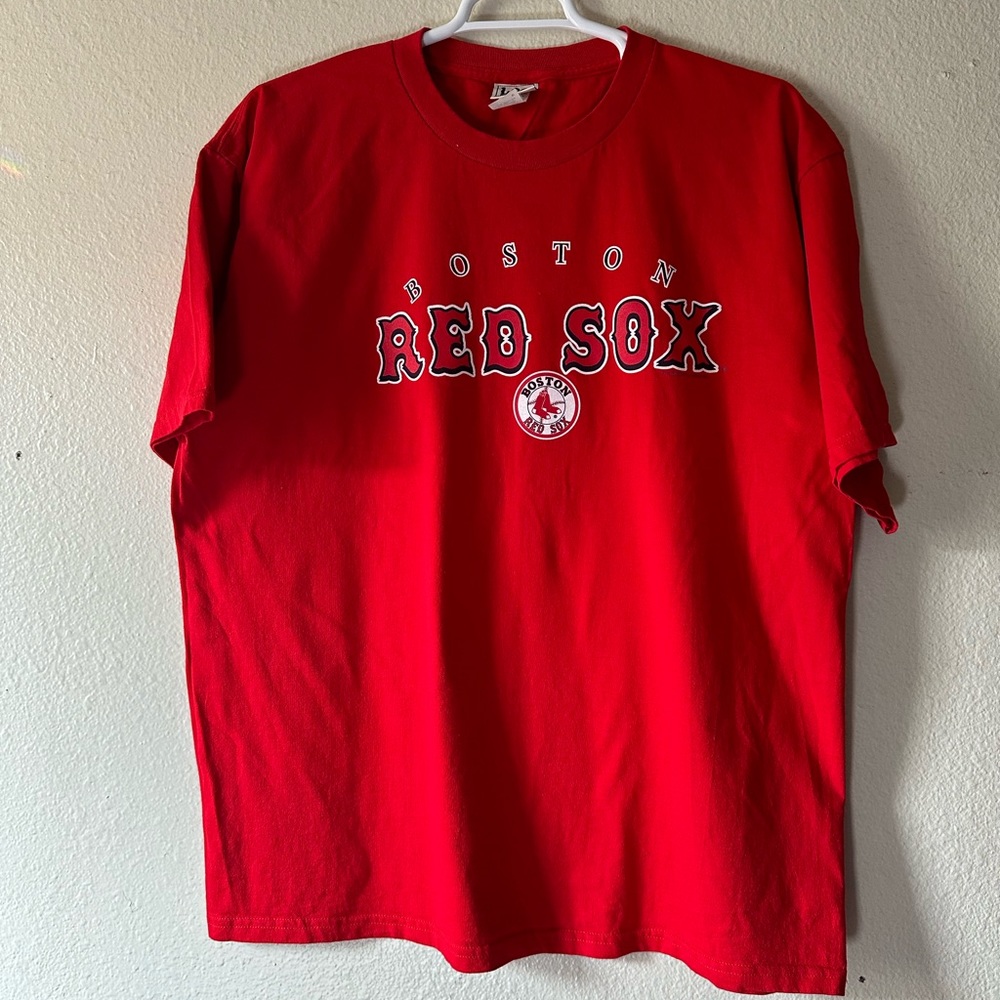 Classic red Boston Red Sox tshirt